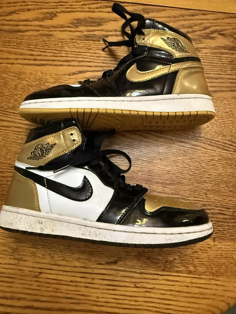 Nike Air Jordan 1 Retro High OG Shoes Mens Size 8.5 Black Gold Toe 861428-001 OG
